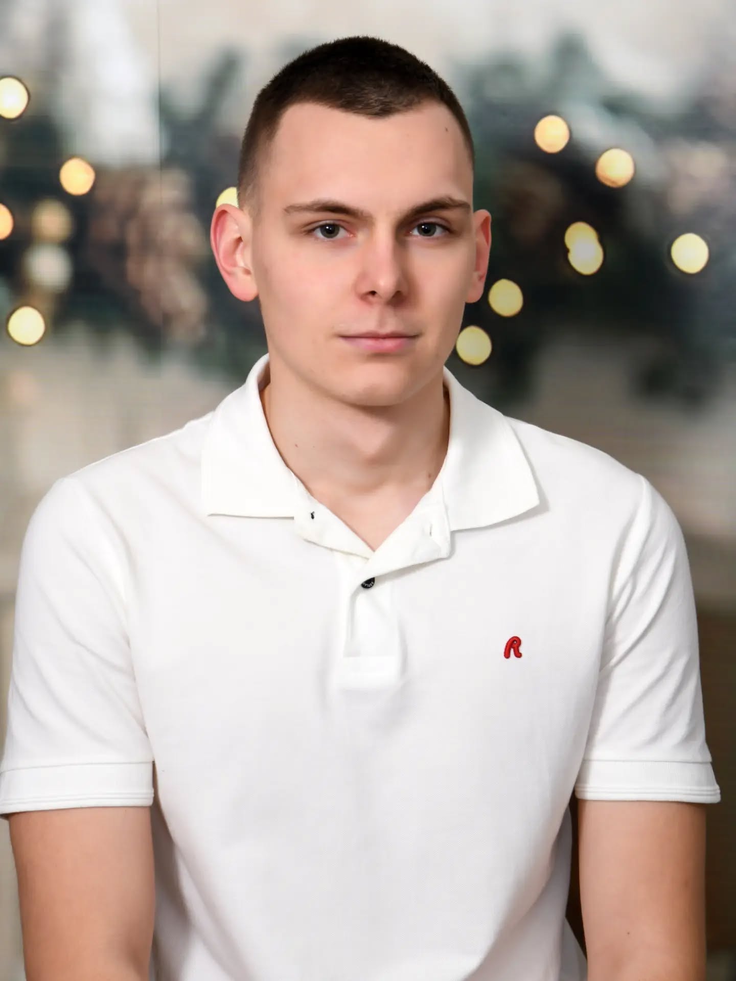 Gimnazija Leskovac: Luka Manasić – učenik generacije, dobitnik nagrade „Dositej“ i Svetosavske povelje grada Leskovca