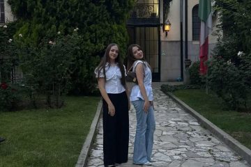 Gimnazija Leskovac: Emilija Kostić i Milica Stojanović pobednice su hakona „Ancient Intelligence“