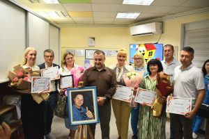 Leskovac: Dodeljena priznanja „Marko Milošević“ ličnim pratiocima dece i porodice