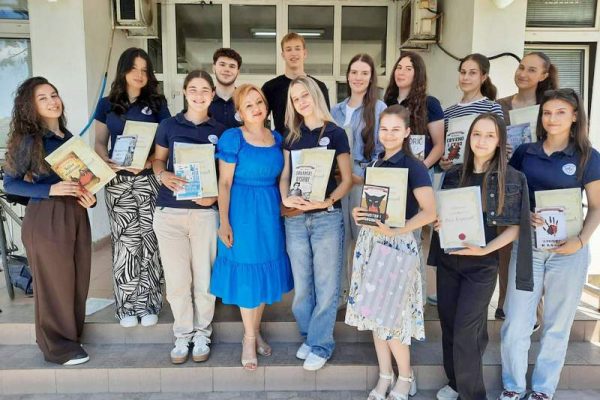 Medicinska škola – Leskovac: Dvanaestoro učenika nosioci Vukove diplome