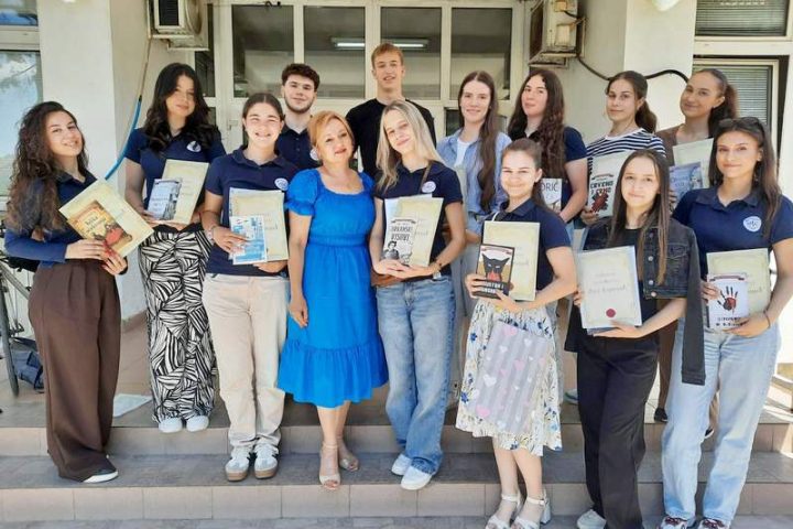 Medicinska škola – Leskovac: Dvanaestoro učenika nosioci Vukove diplome