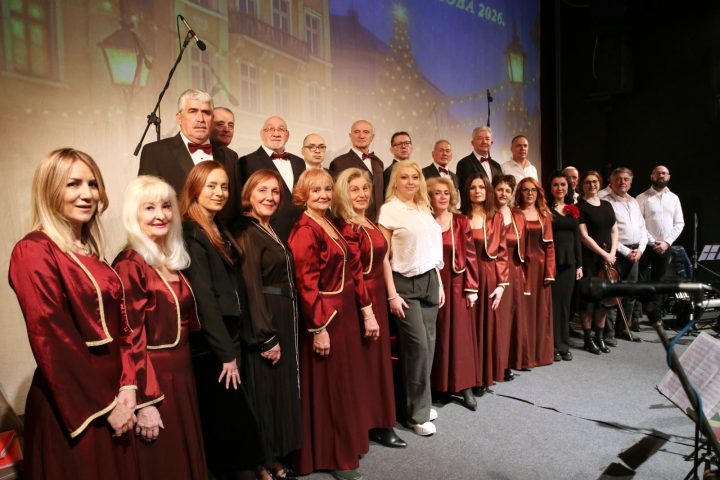 Leskovac: Tradicionalni Vidovdanski koncert Gradskog hora „Ruzmarin“
