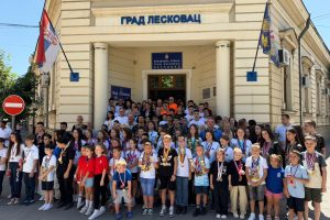Leskovac: Gradonečelnik dr Goran Cvetanović priredio tradicionalni Vidovdanski prijem mladih sportista, trenera i predstavnika klubova