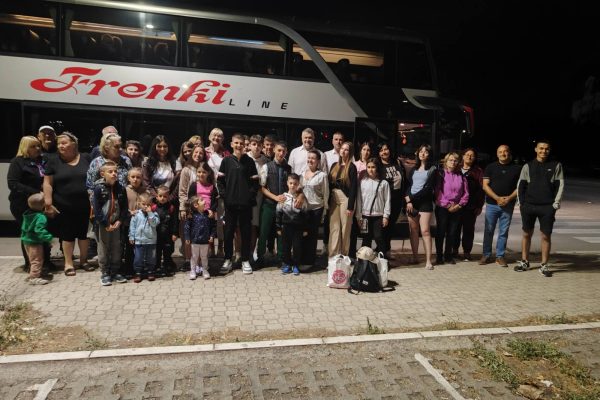 Leskovac: Tridesetoro dece i mladih bez roditeljskog staranja otputovalo u Grčku na letovanje