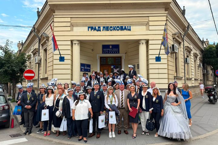 Leskovac: Jubilarni, 20. karneval, defiluju brojne grupe iz Srbije, Evrope i celog sveta