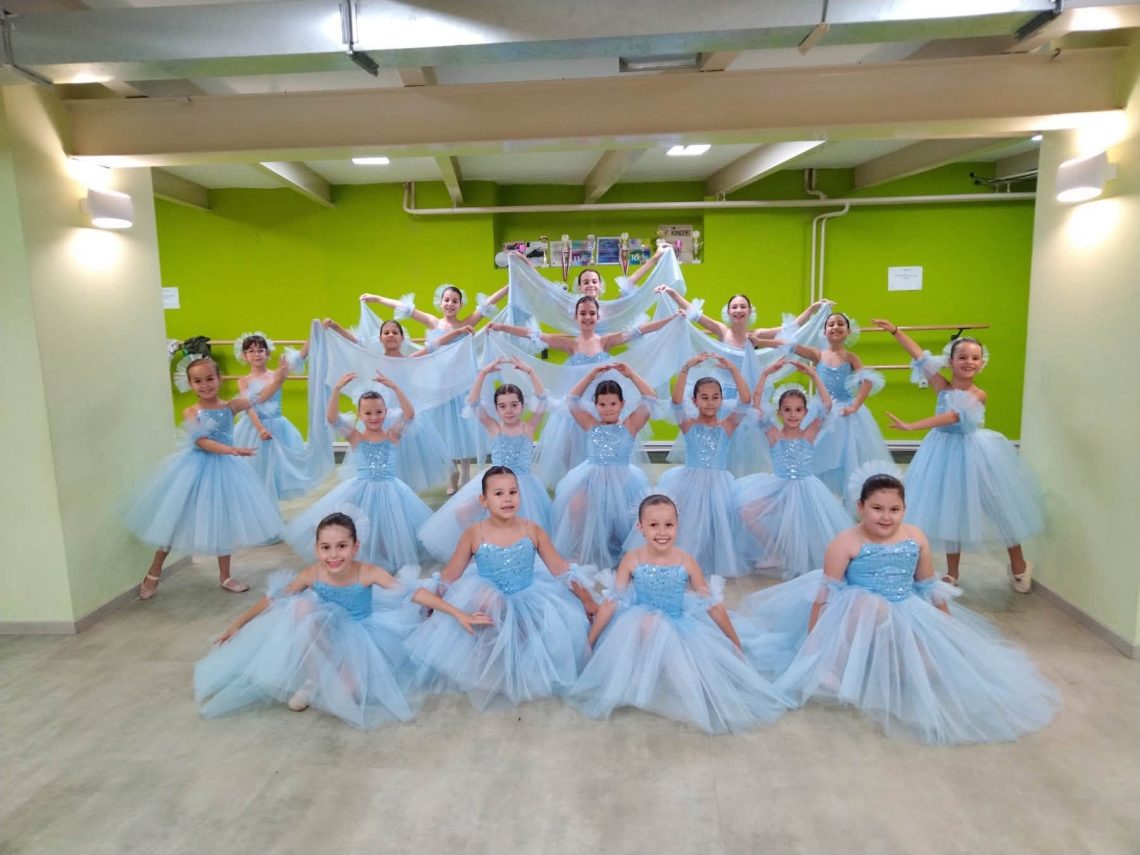 LKC: Balerine „Arabeska“ ulepšale 20. Međunarodni karneval u Leskovcu